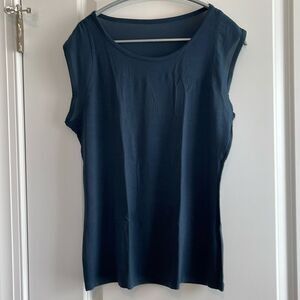 Vie Active Alexis Tank Top | NWOT | Size Medium